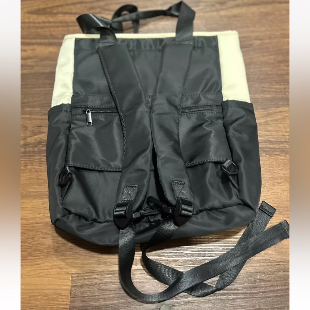 Cyureay Women’s‎ Convertible Back Pack Or Carry Padded Pocket B91 - Picture 4 of 7
